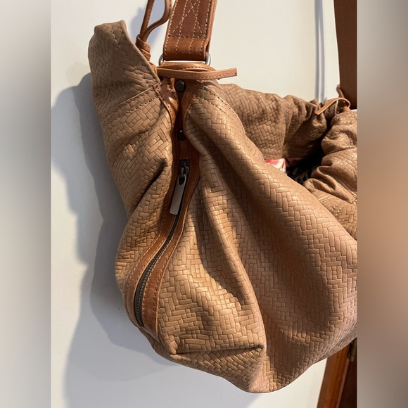 Rough and Tumble Woven Saddle Truffle Cinch Top Bag Custom Lining - Picture 5 of 5